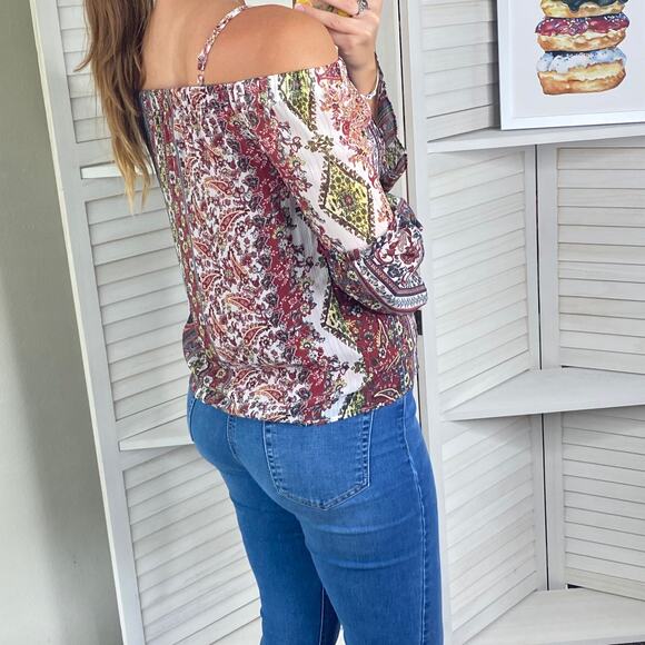 By & By red cold shoulder boho top - Picture 5 of 11